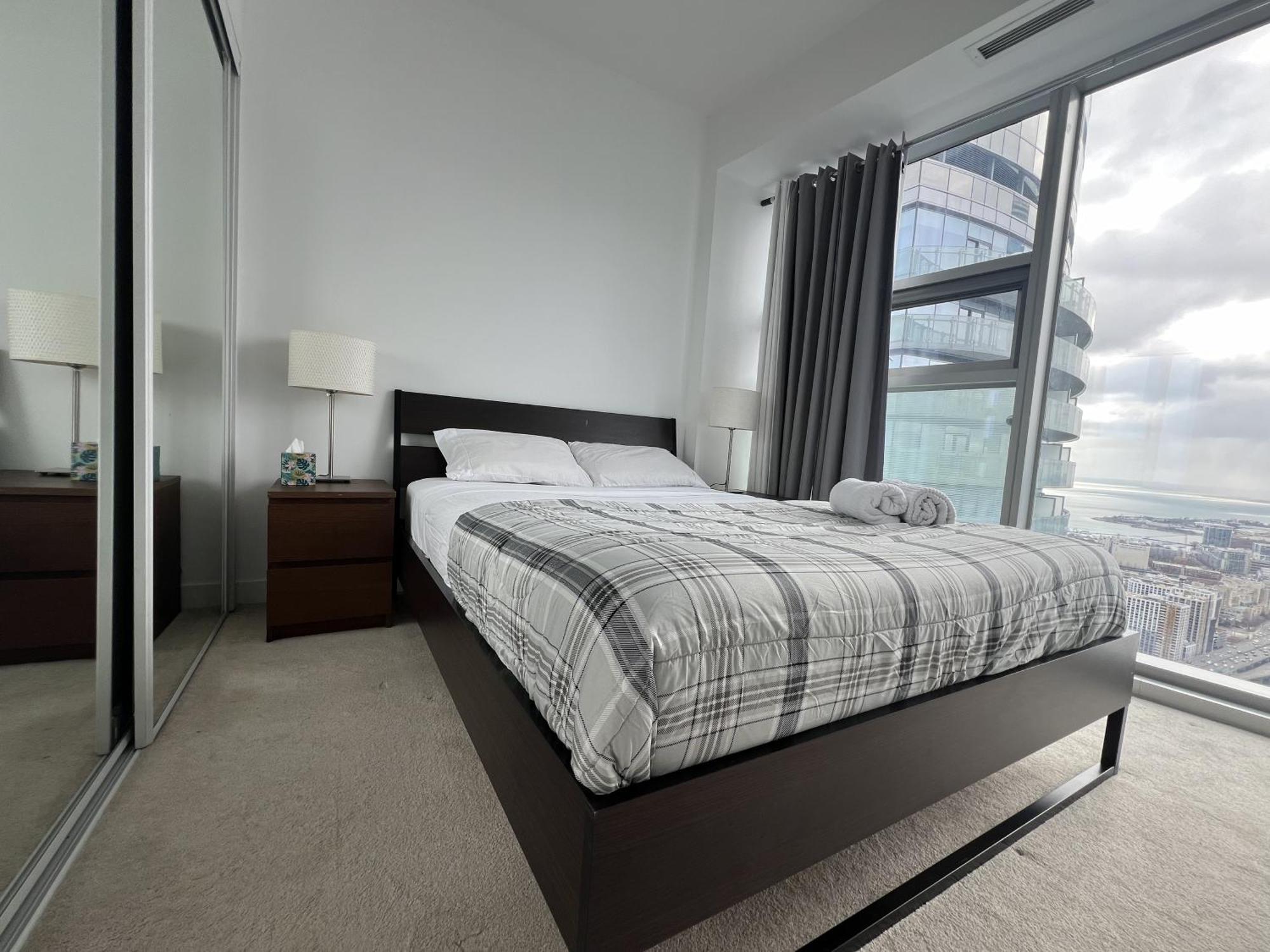 Grand Royal Suites Toronto Esterno foto